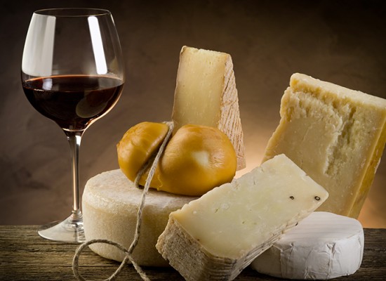 Який сир підходить до вина: найкраще поєднання